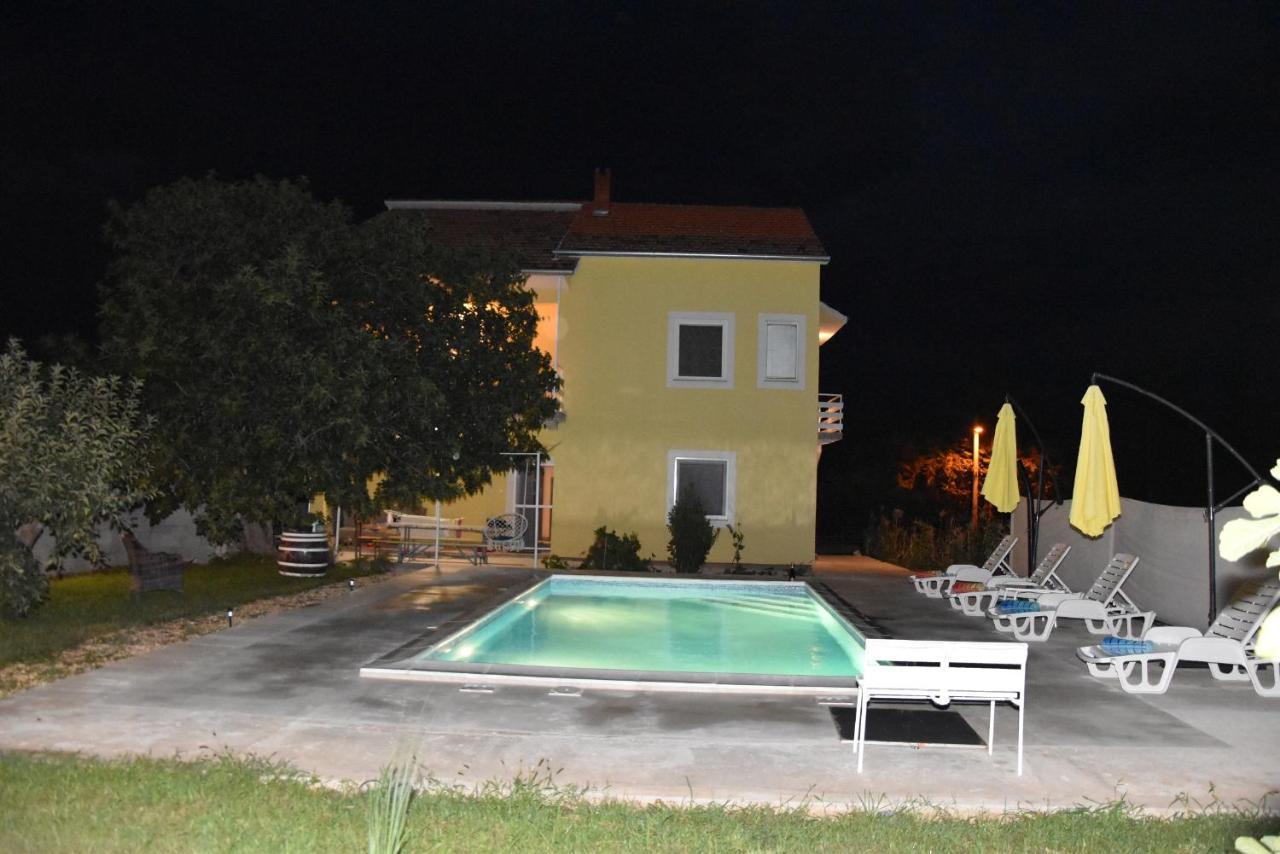 Villa Kutija Sveti Filip i Jakov Exterior photo